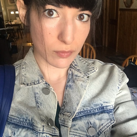 Meet your Posher, Elise - Picture 4 of 5